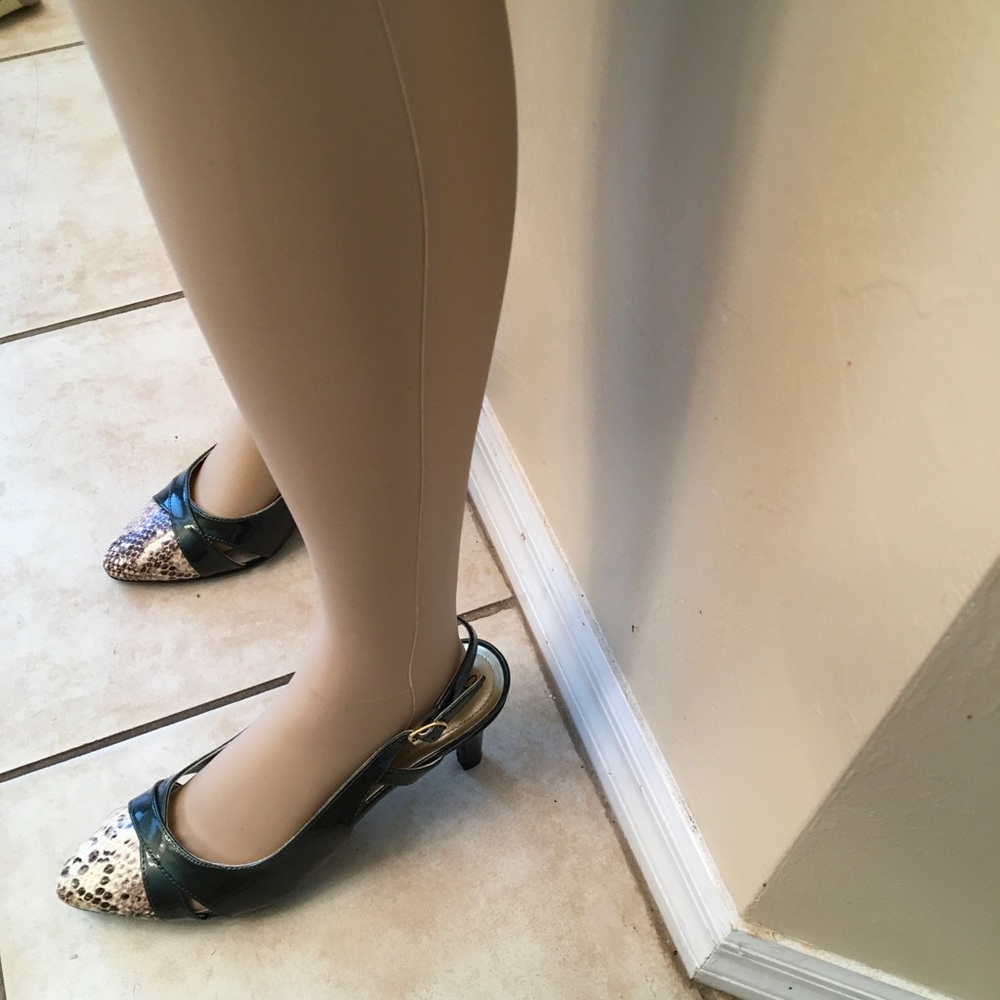 Hush Puppies Co Soft Style Green & Cream Sandal - Picture 6 of 11